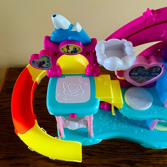 Disney Junior T.O.T.S Nursery Headquarters with Characters - Picture 5 of 13